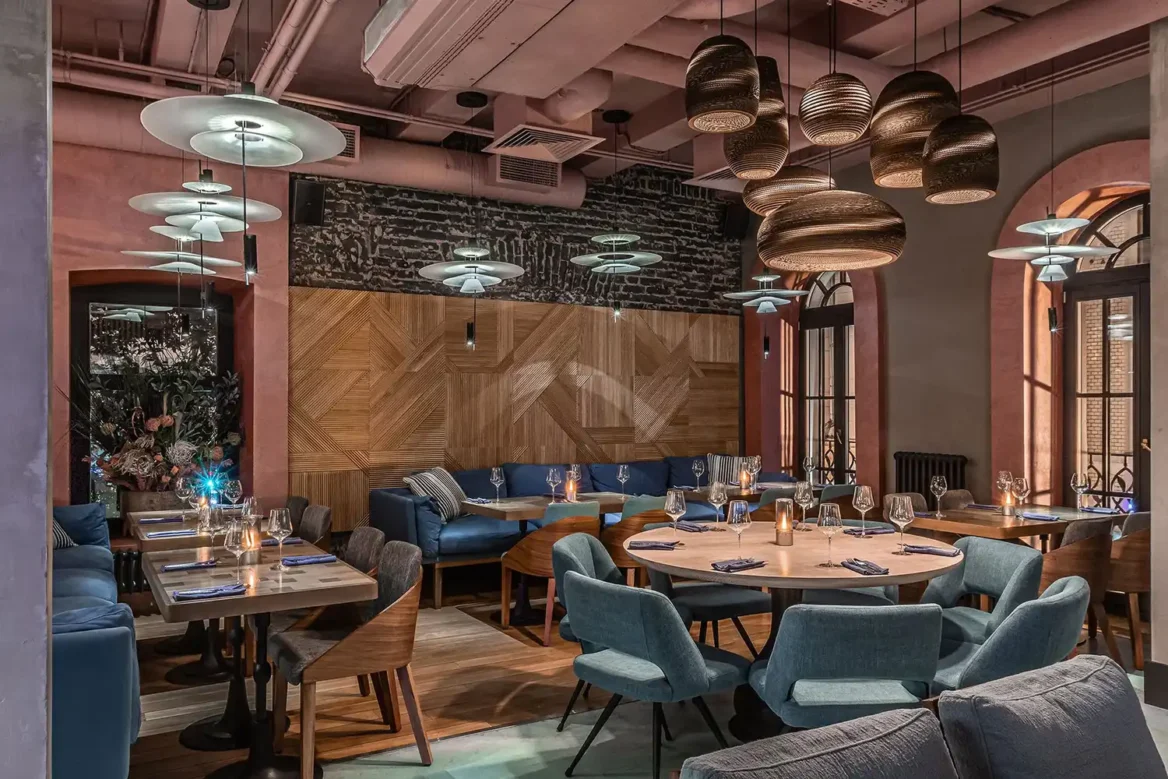 Банкетный зал в итальянском ресторане LureMe в Москве