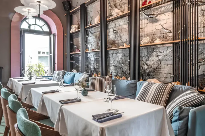 Интерьер итальянского ресторана LureMe на Патриарших прудах в Москве