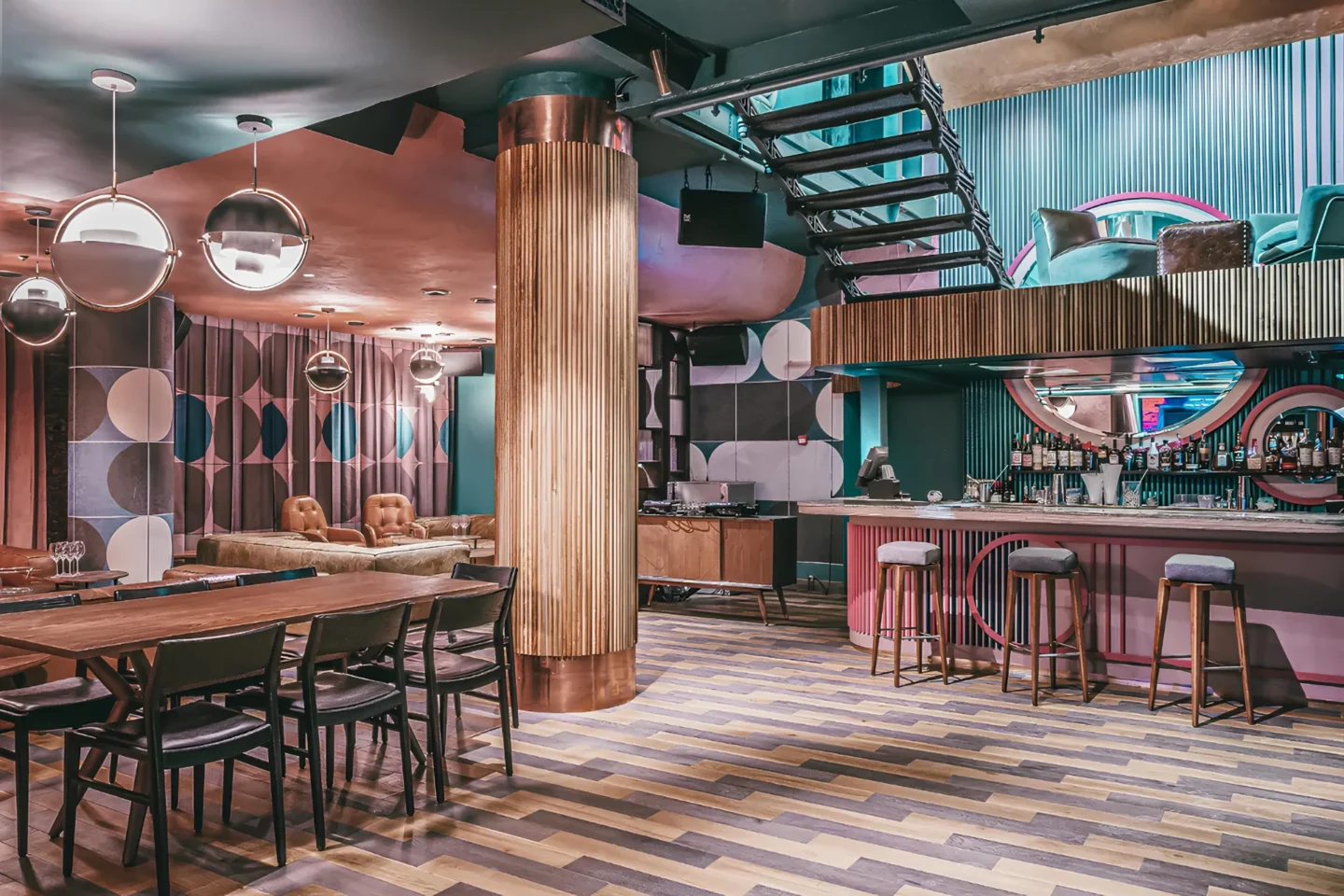 Банкетный зал в итальянском ресторане LureMe на Патриках