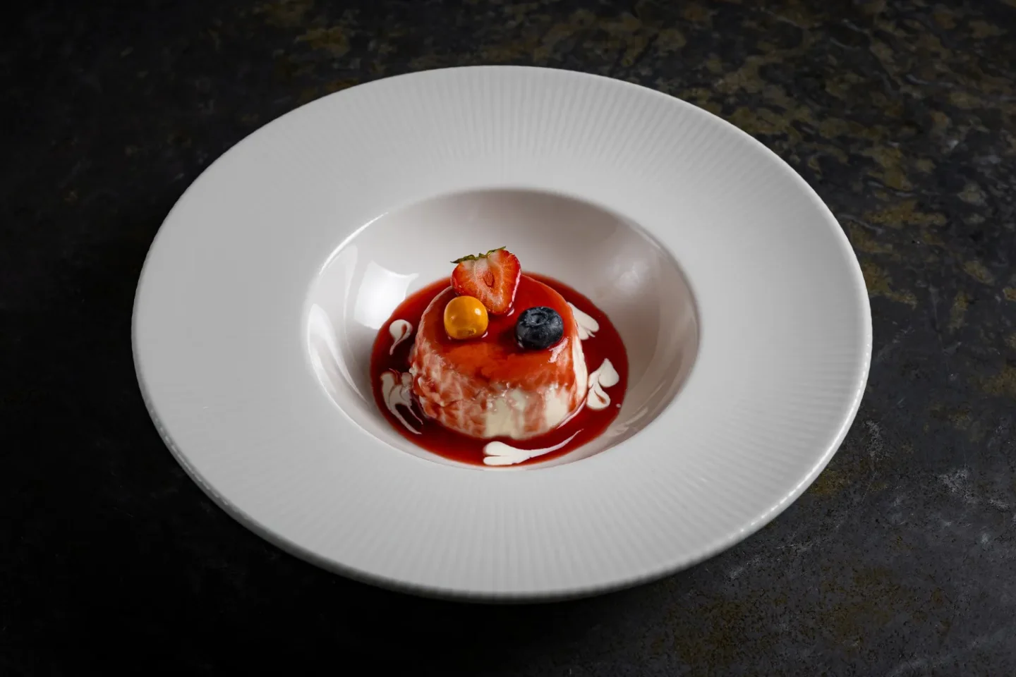 Панна-котта с клубникой