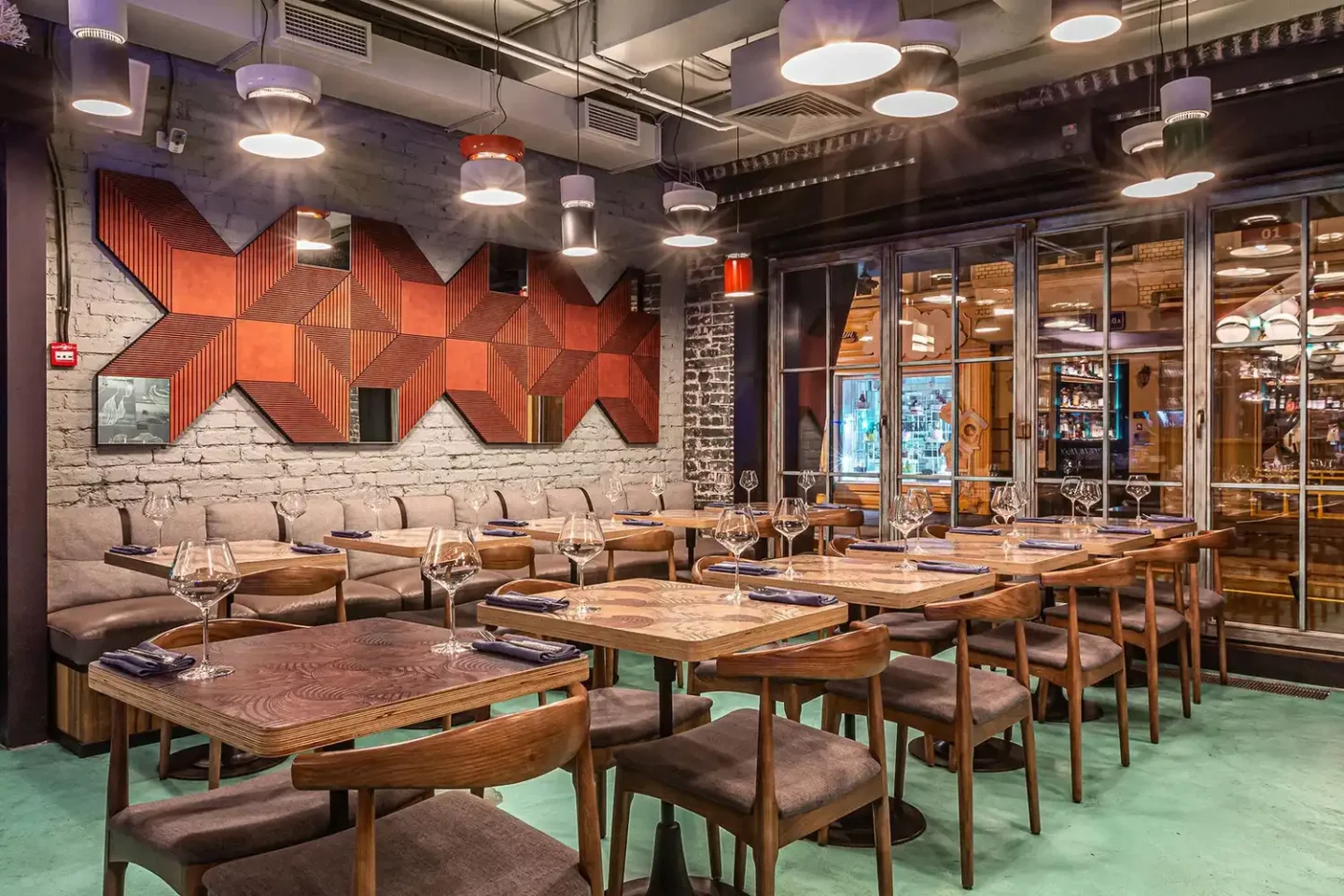 Правый зал в ресторане LureMe