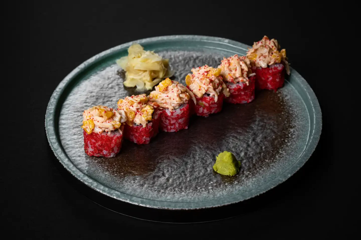 Роллы Калифорния с апельсином Fish Bar в ресторане LureMe