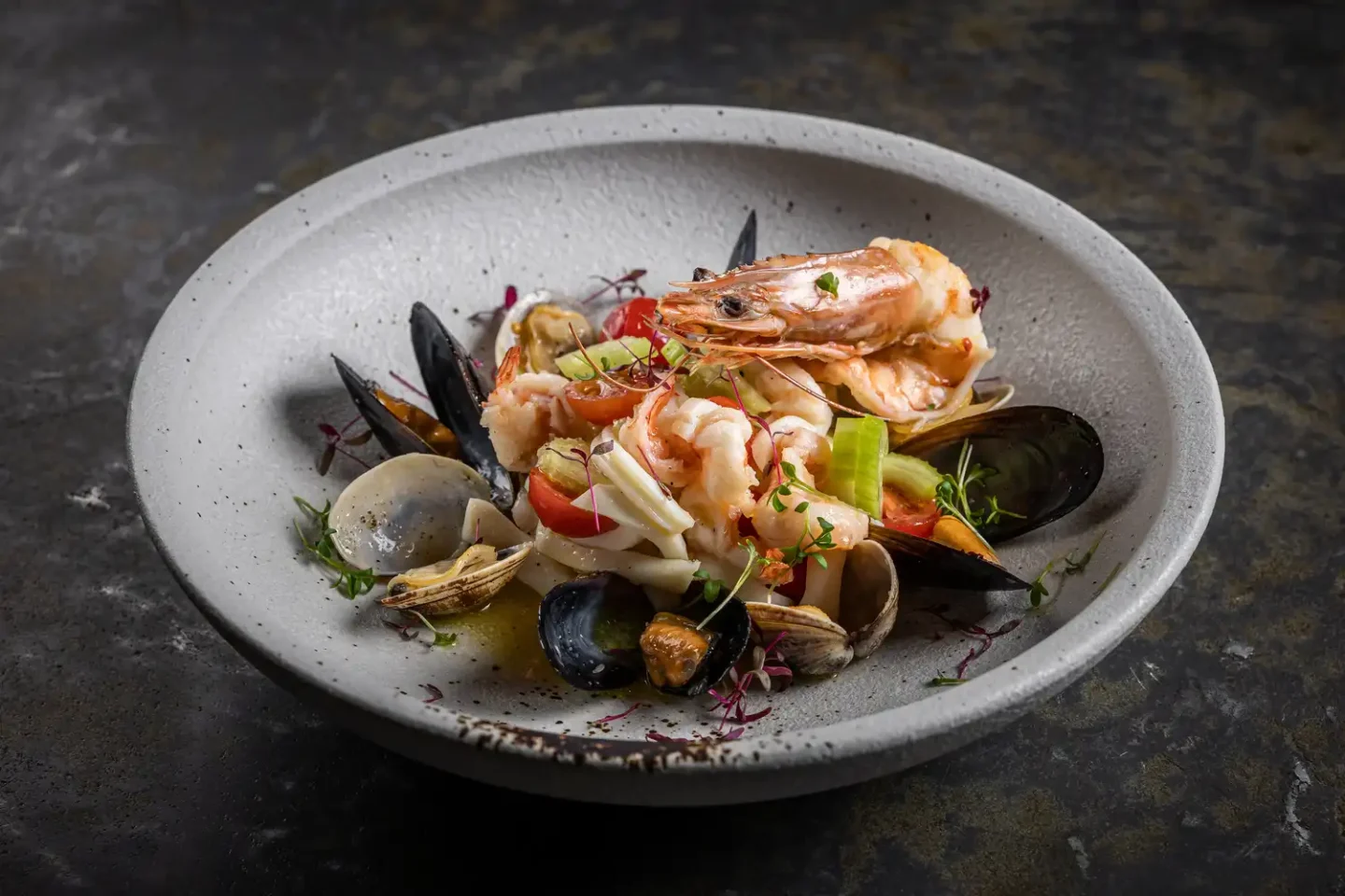 Теплый салат Маре в итальянском рыбном ресторане LureMe